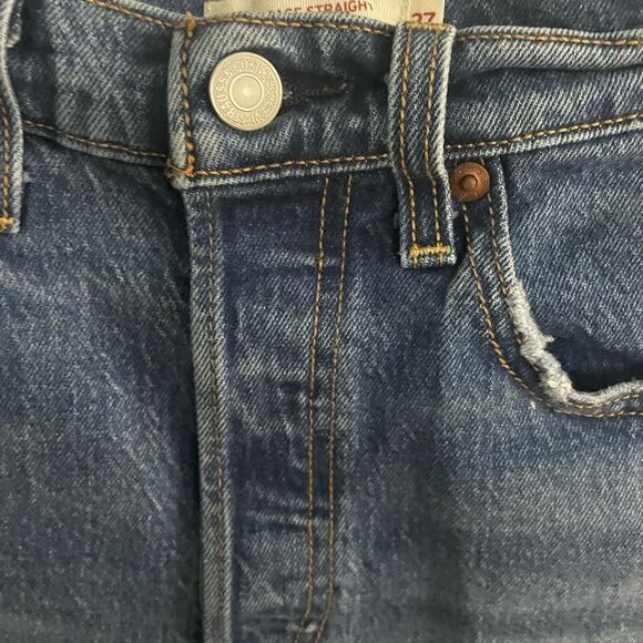 Levi’s Ribcage High Rise Denim Cut Off Shorts Size 27 - Picture 6 of 8